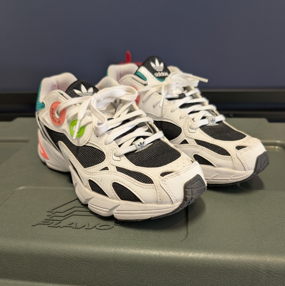 Adidas AstirCloud White Core Black Acid Red